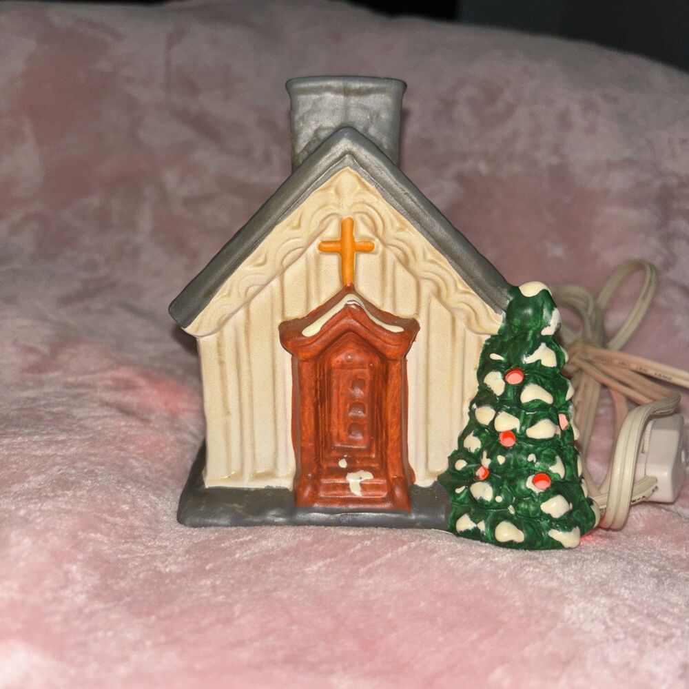 Vintage 1993 Chapel Lighthouse Christmas Village Edition (no box) Works Great!
